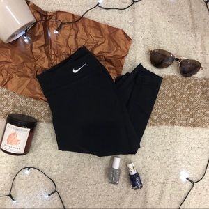 🖤Nike Dri-Fit Knee-Length Leggings🖤